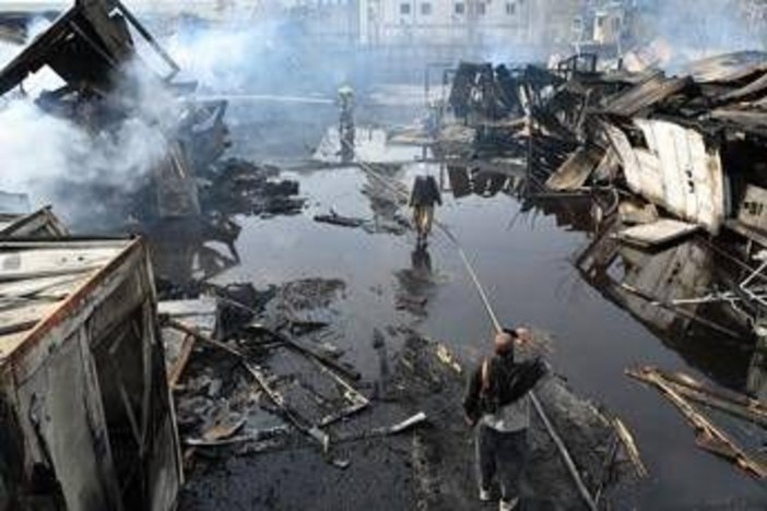 Afghanistan, massacro a Kabul: "400 morti in raid pachistani su ospedale"