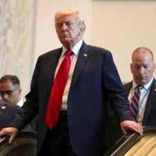 Trump contro l'Onu: "Scala mobile bloccata e gobbo rotto, è sabotaggio: chiedo inchiesta" Trump contro l'Onu: "Scala mobile bloccata e gobbo rotto, è sabotaggio: chiedo inchiesta"