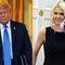 "Trump ha regalato 45mila dollari in cash a Natalie Harp e ad altre 2 collaboratrici": polemiche dopo indiscrezione del Wp "Trump ha regalato 45mila dollari in cash a Natalie Harp e ad altre 2 collaboratrici": polemiche dopo indiscrezione del Wp