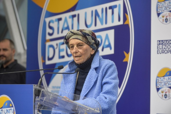 Emma Bonino esce dalla terapia intensiva ma la situazione resta delicata