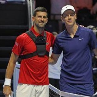 Djokovic si 'inchina' a Sinner: "Troppo forte, mi ha preso a calci nel c..." Djokovic si 'inchina' a Sinner: "Troppo forte, mi ha preso a calci nel c..."
