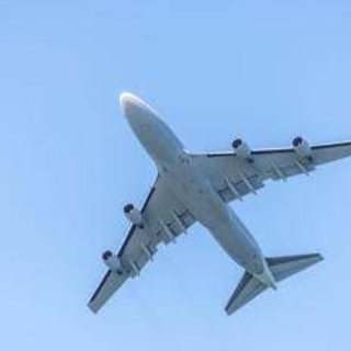 Voli cancellati in Ue: niente risarcimento per carenza jet fuel, ecco perché