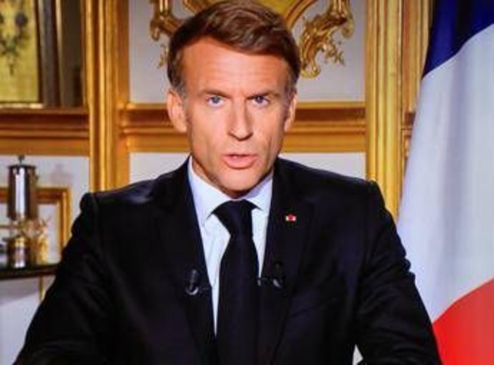 Francia, Macron: "Non confondere rivendicazioni legittime con chi distrugge e saccheggia" Francia, Macron: "Non confondere rivendicazioni legittime con chi distrugge e saccheggia"