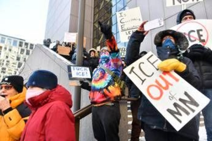 Minneapolis, malcontento tra gli italo-americani: "Da sempre repubblicani ma è inaccettabile ciò che succede" Minneapolis, malcontento tra gli italo-americani: "Da sempre repubblicani ma è inaccettabile ciò che succede"