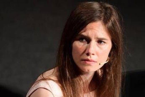 Omicidio Meredith, la famiglia contro doc di Amanda Knox: "Riapre ferita" Omicidio Meredith, la famiglia contro doc di Amanda Knox: "Riapre ferita"