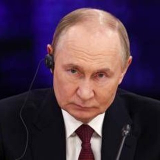 "Guerra ibrida contro di noi", Germania accusa Putin. Dalla Russia nuovo avvertimento a Europa e Nato "Guerra ibrida contro di noi", Germania accusa Putin. Dalla Russia nuovo avvertimento a Europa e Nato