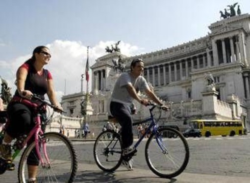 Blocco del traffico a Roma, ecco le date delle prossime domeniche ecologiche nella Capitale Blocco del traffico a Roma, ecco le date delle prossime domeniche ecologiche nella Capitale
