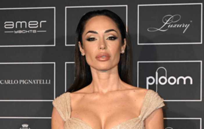 Raffaella Fico compie 38 anni, la lettera della figlia Pia: "La persona più forte che conosco" Raffaella Fico compie 38 anni, la lettera della figlia Pia: "La persona più forte che conosco"