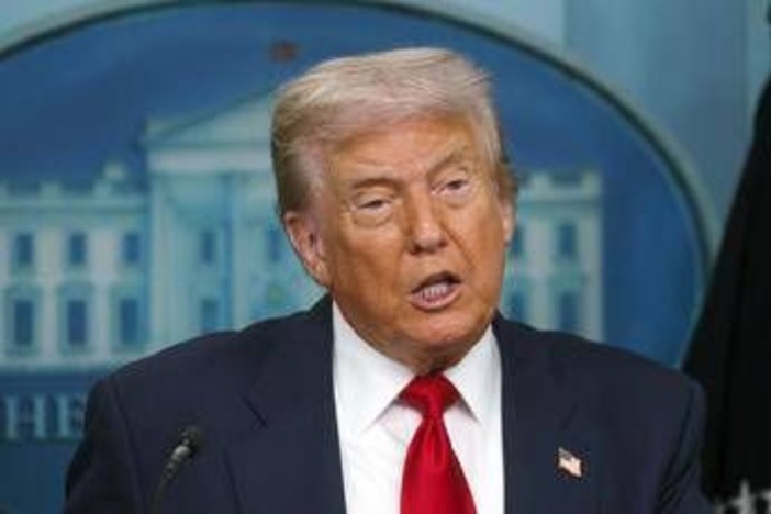 Trump: "Israele e Hamas hanno firmato prima fase accordo di pace, è un grande giorno" Trump: "Israele e Hamas hanno firmato prima fase accordo di pace, è un grande giorno"