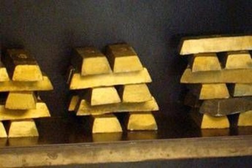 Oro, il prezzo sale ancora e supera i 4.000 dollari Oro, il prezzo sale ancora e supera i 4.000 dollari