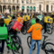Milano ferma i rider nelle ore roventi: "Ma noi restiamo senza reddito"
