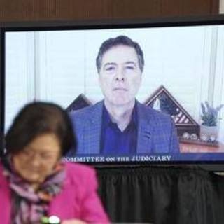 Incriminato James Comey, l'ex direttore Fbi che indagò su Trump