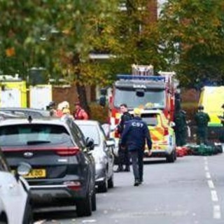 Manchester, attacco con coltello davanti a una sinagoga: almeno 4 feriti. Sindaco: "Ucciso l'aggressore" Manchester, attacco con coltello davanti a una sinagoga: almeno 4 feriti. Sindaco: "Ucciso l'aggressore"