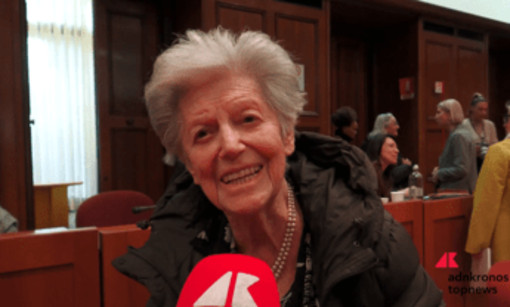 Parità di genere, Amalia Ercoli Finzi: "Multerei uomini che non aiutano in casa"