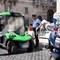 Giungla golf car a Roma, controlli a tappeto dei carabinieri: 10 sottoposte a fermo e valanga di multe