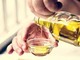 Olio extravergine d'oliva, difende cuore e cervello: tutte le proprietà Olio extravergine d'oliva, difende cuore e cervello: tutte le proprietà