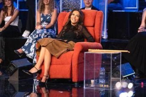 Tu si que vales, concorrente insulta e attacca Sabrina Ferilli: "Sei una miracolata" Tu si que vales, concorrente insulta e attacca Sabrina Ferilli: "Sei una miracolata"