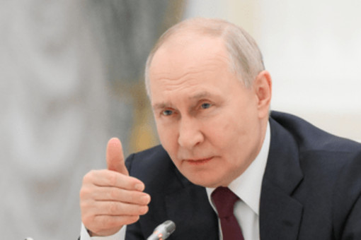 Ucraina, Zelensky chiede a Trump 'pacchetto invernale' di armi. Smentita l'ultima conquista di Putin