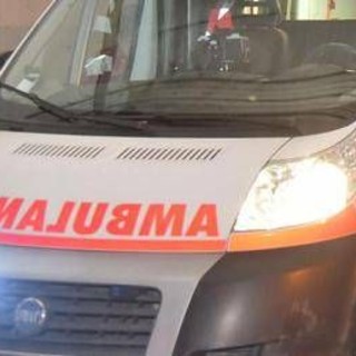 Cede balaustra lungo il Po, ferita una donna: marito finisce in acqua