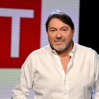 Rai sospende repliche estive di Report: "Scelta per tutelare brand e redazione". Ranucci: "Decisione sconcertante" Rai sospende repliche estive di Report: "Scelta per tutelare brand e redazione". Ranucci: "Decisione sconcertante"