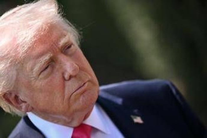 Trump, nuovo attacco a Italia e Spagna: "Per loro va bene se l'Iran ha un'arma nucleare"