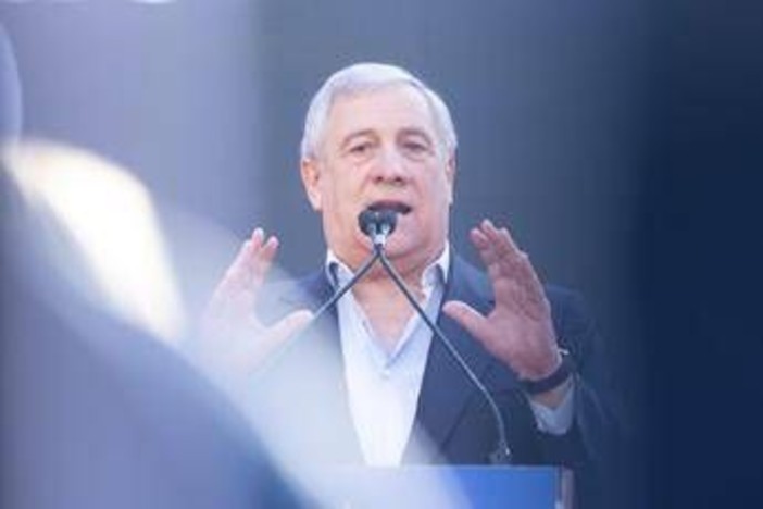 Ucraina-Russia, Tajani: “Se Trump riesce a chiudere accordo merita Nobel pace” Ucraina-Russia, Tajani: “Se Trump riesce a chiudere accordo merita Nobel pace”