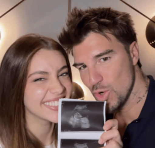 Andrea Damante e Elisa Visari sono genitori: "Finalmente tra le nostre braccia" Andrea Damante e Elisa Visari sono genitori: "Finalmente tra le nostre braccia"