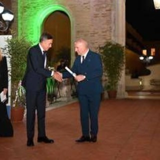 Poste, vinto il premio “Liberi di Crescere” per impegno inclusione sociale e tutela infanzia Poste, vinto il premio “Liberi di Crescere” per impegno inclusione sociale e tutela infanzia