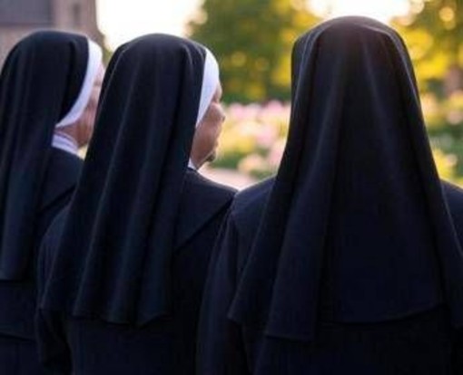 Tre suore 80enni in fuga, evasione e ritorno a casa: "Non ci fermeranno" Tre suore 80enni in fuga, evasione e ritorno a casa: "Non ci fermeranno"