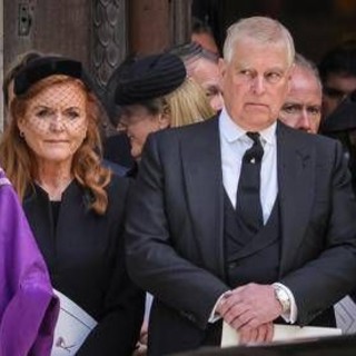 Sarah Ferguson e quelle mail a Epstein: "Mio amico supremo, perdonami" Sarah Ferguson e quelle mail a Epstein: "Mio amico supremo, perdonami"