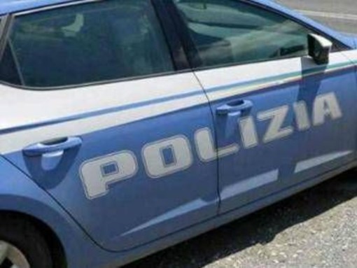 Droga da Roma al Centro Italia, smantellata organizzazione criminale: 8 misure cautelari e 22 indagati Droga da Roma al Centro Italia, smantellata organizzazione criminale: 8 misure cautelari e 22 indagati
