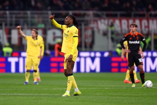 Leao risponde a Nico Paz, il recupero Milan-Como finisce 1-1 Leao risponde a Nico Paz, il recupero Milan-Como finisce 1-1