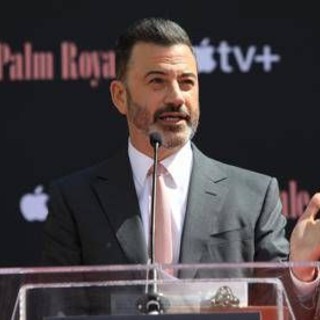 Jimmy Kimmel rinnova il contratto con Abc: &quot;Fino al 2027 o alla fine del mondo&quot;