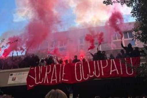 Roma, liceo Socrate occupato a "sostegno del popolo palestinese"