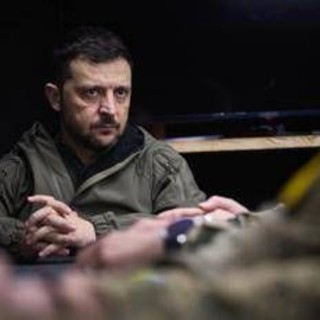 Ucraina, Zelensky e il 'regalo di Natale' di Putin: "Attacco massiccio in corso, ora più pressioni per la pace"