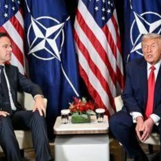 Groenlandia, la svolta di Trump: "Accordo con la Nato, stop dazi"