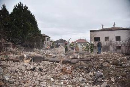 Ucraina: "Attaccata infrastruttura energetica a Chernihiv". Mosca: "Raid su Belgorod, 40.000 russi senza elettricità" Ucraina: "Attaccata infrastruttura energetica a Chernihiv". Mosca: "Raid su Belgorod, 40.000 russi senza elettricità"