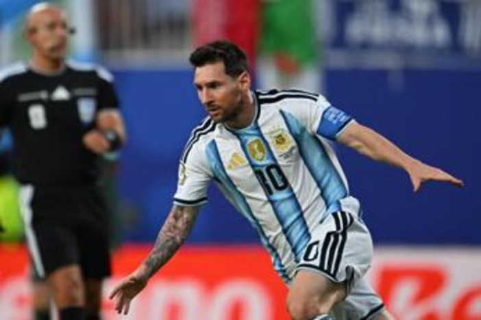 Messi, la tripletta record ai Mondiali e le lacrime: "Giorni difficili"