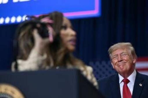 Trump 'apre' a Nicki Minaj portavoce della Casa Bianca: "Buona idea, ci penserò" Trump 'apre' a Nicki Minaj portavoce della Casa Bianca: "Buona idea, ci penserò"