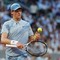 Sinner, il nuovo kit al Roland Garros non convince: "Sembra Cenerentolo"