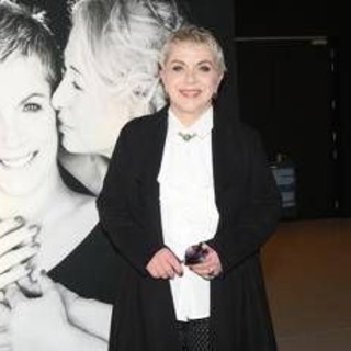 Rosanna Banfi, libera dal tumore: "Oggi è una splendida giornata, i linfonodi sono puliti" Rosanna Banfi, libera dal tumore: "Oggi è una splendida giornata, i linfonodi sono puliti"