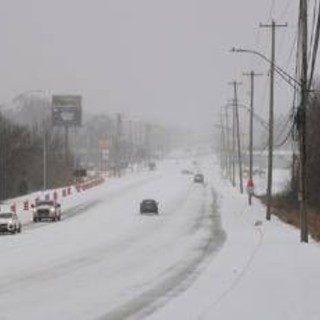 Tempesta di neve e ghiaccio negli Usa, oltre 12mila voli cancellati