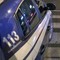 Torino, investito da un'auto mentre tenta di sfuggire a controllo antidroga: in 50 circondano la polizia