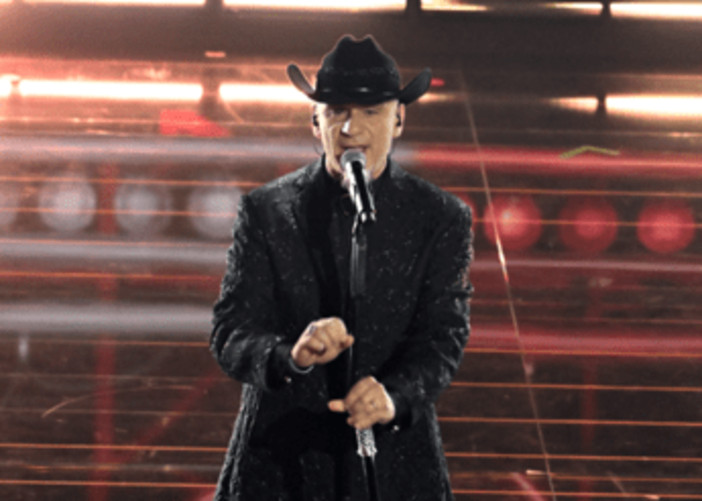 Sanremo 2026, J-Ax chi è: in gara con il brano 'Italia starter pack'