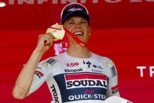 Giro d'Italia, a Magnier la 18esima tappa. Vingegaard sempre in rosa Giro d'Italia, a Magnier la 18esima tappa. Vingegaard sempre in rosa