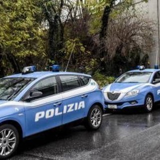 Milano, sparatoria in zona Rogoredo tra rapinatore e polizia: l'uomo è gravissimo Milano, sparatoria in zona Rogoredo tra rapinatore e polizia: l'uomo è gravissimo