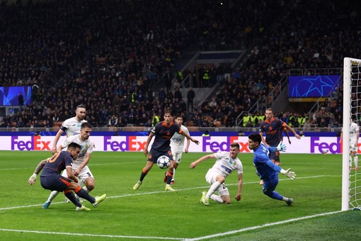 Inter a punteggio pieno in Champions, 2-1 sofferto al Kairat
