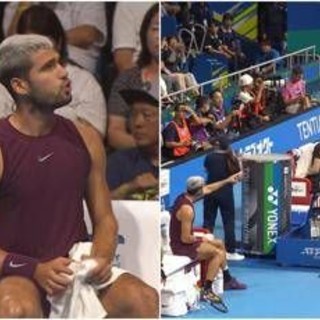 Alcaraz, lite con il giudice di sedia a Tokyo: "Non hai mai giocato a tennis" Alcaraz, lite con il giudice di sedia a Tokyo: "Non hai mai giocato a tennis"