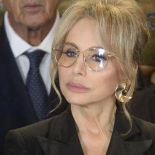 Marina Berlusconi contro le "due facce" della giustizia. L'Anm: "Errori fisiologici". Insorge Forza Italia Marina Berlusconi contro le "due facce" della giustizia. L'Anm: "Errori fisiologici". Insorge Forza Italia