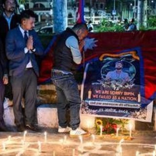 Israele: "Hamas non recupera corpi ostaggi". Trump: "Attacchi riprendono al mio segnale" Israele: "Hamas non recupera corpi ostaggi". Trump: "Attacchi riprendono al mio segnale"